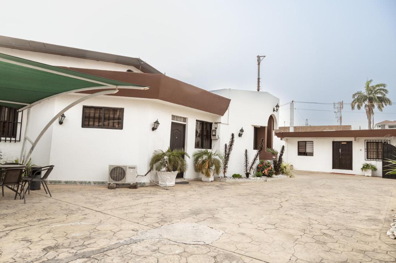 Hill View Hotel West Airport Accra Exteriör bild