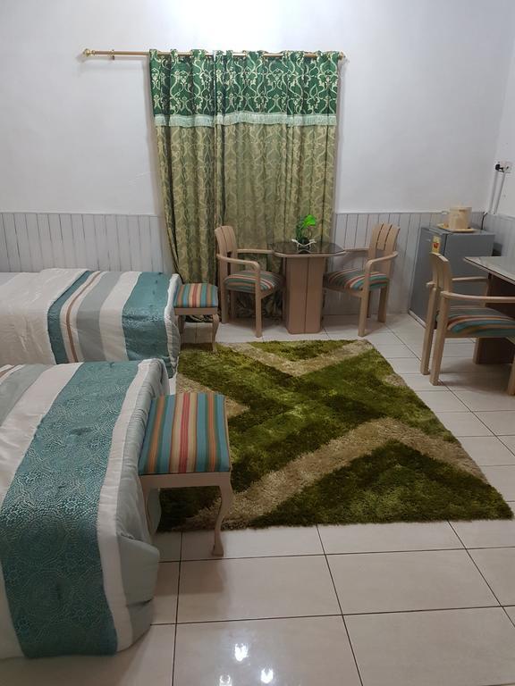 Hill View Hotel West Airport Accra Exteriör bild